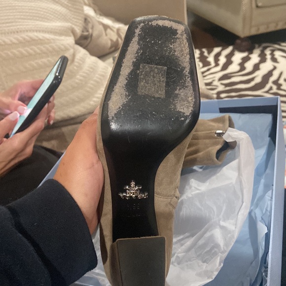 Prada Suede Boots in excellent condition - Picture 2 of 8